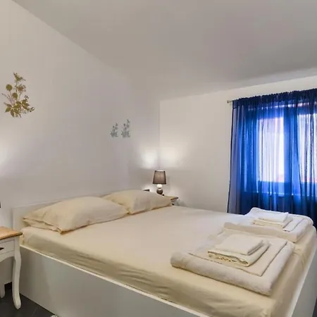Apartment Ines *