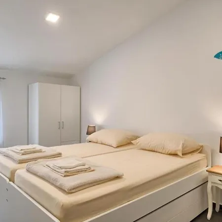Apartment Ines