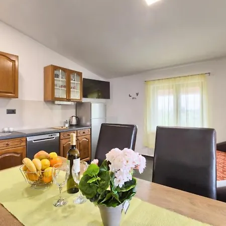 Apartment Ines