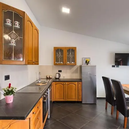 Ines Apartment *