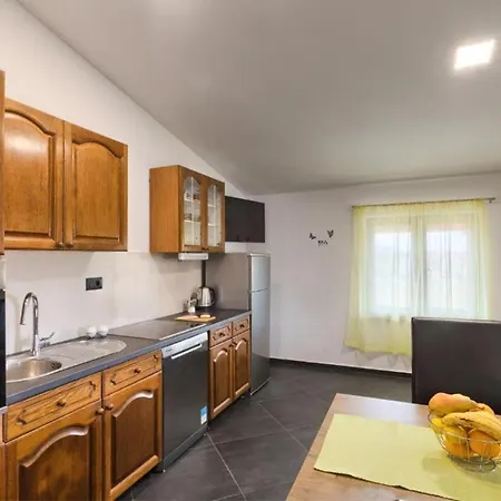 Ines Apartment *